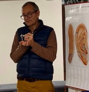 Dr Delaplace formation Réflexologie auriculaire & Chromopuncture fréquentielle